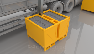 Conjunto de Postes Linha de Vida Monteeuse - Segurança em Altura nas atividades de Manutenção, Inspeção de cargas e Enlonamento de veículos e caminhões, com atendimento total a NR35, permitindo a Ancoragem do Cinto de segurança no Trava-quedas. Trabalho seguro, com caixa contrapeso ou com flanges para chumbamento ao solo.