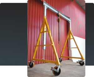 Pórtico de içamento de Cargas MONTEEUSE - Pórtico ajustável em altura ou largura, com capacidade de carga alta e formato customizável conforme a necessidade do cliente. Segurança no içamento e movimentação de cargas pesadas.