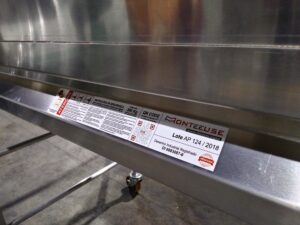 Andaime Plataforma Original MONTEEUSE PI0702779-6 Aço ou Alumínio - Produto patenteado - Segurança em altura para manutenção industrial ou construção civil, garantindo acesso seguro pela escada incorporada, Guarda-corpos e Rodapés conforme NR-18, conjunto de piso antiderrapante e forração completa, com alçapão de acesso seguro. Pode ser apoiado com sapatas ajustáveis ou rodízios para movimentação segura da estrutura. Totalmente normatizado, com ART de fabricação recolhida junto ao CREA, Memorial de cálculo, Manual de montagem, Checklist de montagem, Projeto de montagem e Treinamento tipo seminário online com certificados nominais a cada participante. Destaque nas maiores indústrias do Brasil, tendo como clientes a VALE, CSN, Usiminas, Petrobrás, GERDAU, CEMIG, Raízen, JBS SEARA, Marfrig, Usaçucar, Bunge, ADM do Brasil, Syngenta, SENAI, Cofco, Hydro Alunorte, entre outros.