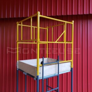 Andaime Tubular NR-18 MONTEEUSE - Segurança em altura para manutenção industrial ou construção civil, garantindo acesso seguro pelas escadas e guarda-corpos com portinhola de acesso ao piso antiderrapante e forração completa. Possui rodapés, diagonais e ligações de base. Pode ser apoiado com sapatas ajustáveis ou rodízios para movimentação segura da estrutura. Totalmente normatizado, com ART de fabricação, Memorial de cálculo e Manual de montagem.
