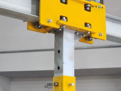 Pórtico de içamento de Cargas MONTEEUSE - Pórtico ajustável em altura ou largura, com capacidade de carga alta e formato customizável conforme a necessidade do cliente. Segurança no içamento e movimentação de cargas pesadas.